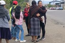 Familiares de víctimas de accidentes de tránsito en Cuenca.