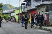 Un operativo policial tuvo lugar en Puerto Limón, Esmeraldas.