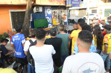 Hinchas disfrutando del Clásico del Astillero en Guayaquil.