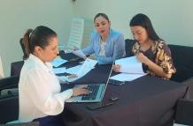 Las concejalas de Manta Estefanía Macías, Ingrid Bowen y Diana Flores.