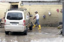 Las autoridades intensificarán los operativos en las lavadoras de autos.