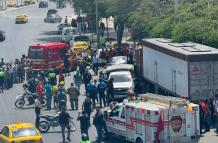 En Manta, un accidente de tránsito ocasionó un caos.