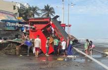 Oleajes provocan destrucción en Manabí