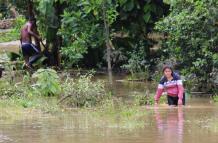 En Muisne, los pobladores deben 'nadar' para trasladarse.