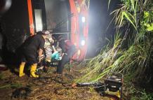 Varias personas resultaron heridas tras trágico accidente de tránsito en Esmeraldas.