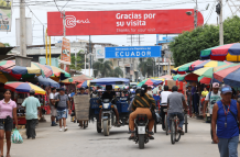 Puente internacional que conecta Ecuador con Perú.