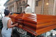 Los cuerpos fueron retirados de la morgue de Babahoyo.