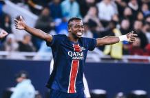 willian pacho psg 32sd
