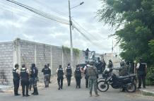 La Policía Nacional realizó un fuerte operativo en varias zonas conflictivas de Manta.