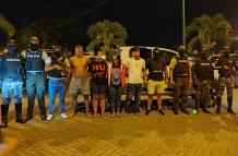 Los detenidos durante el operativo ejecutado por la Policía.