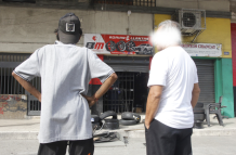 En este local de llantas de Guayaquil se dio uno de los ataques.