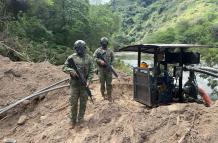 Decomiso de maquinaria ilegal en Calvas por parte del Ejército.