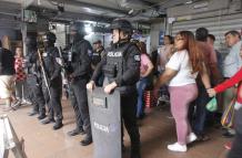 A pesar del atentado, algunos compradores regresaron a la Bahía.