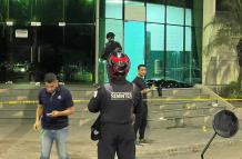 El crimen ocurrió en los exteriores de una entidad bancaria.