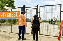 POLICIAS Y TRANSITO EN DURAN