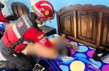 Cayambe - muerto en motel - bomberos Cayambe