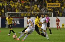 Ismael Rescalvo respira aliviado tras su primer triunfo con Barcelona SC.