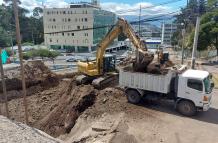 contrafujo en la avenida Mariana de Jesús