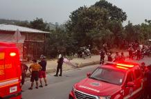 La víctima se encontraba junto a su esposa cuando fue atacado a tiros.