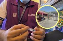 Arcsa detectó productos que ponían en riesgo la salud de sus consumidores en comercios informales en los exteriores del Hospital del Guasmo.