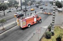En el sitio quedaron señas generadas por la quema de neumáticos. Así se veía durante la protesta.