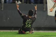 Jeison Medina de Liga de Quito celebra un gol en un partido de cuartos de final de la Copa Libertadores ante Sao Paulo.
