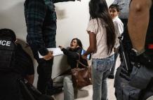 Ecuatoriana agredida por un agente del ICE