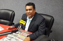 Reconocido periodista Gustavo Álvarez fallece: Conoce los detalles de su muerte.