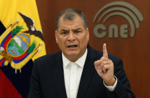 Rafael Correa y CNE