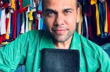 Dani Alves renace: su testimonio de fe conmueve al mundo del fútbol.