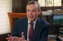 Avi Loeb, astrofísico de Harvard.