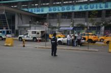 Guardias agredieron a equipos periodísticos en el Terminal Terrestre.