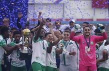 Liga de Portoviejo, campeón nacional, ascenso nacional, Serie B, Cuenca Jrs, La Capira