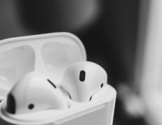 apple-airpods