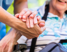 Los adultos mayores tienen beneficios en cuanto al IVA en Ecuador.