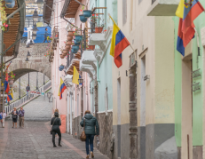 Quito se prepara para sus fiestas.