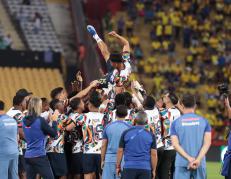 Ángel Mena en su despedida de la Tricolor.