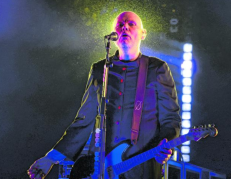 The Smashing Pumpkins durante su concierto en Quito.