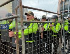 La Policía ha intervenido en la marcha de Quito.