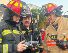 Referencial: bomberos de Guayaquil en acción.