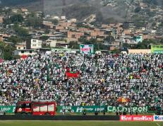 Con un estadio lleno, Liga de Portoviejo avanza a las semifinales.