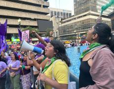 Colectivos feministas marcharon por la eliminación de Violencia de Género.