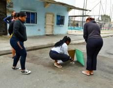 En lugar pusieron una vela por motivo de la masacre en Durán.