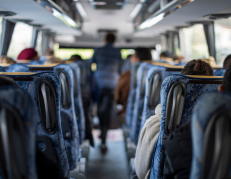 Referncial: El asalto violento ocurrió en un bus.