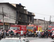 El inmueble afectado por incendio en la vía a Daule, Guayaquil.