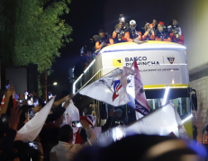 Liga de Quito realizó una caravana para celebrar su bicampeonato de LigaPro.