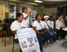 Las familias de los niños desaparecidos de Guayaquil estuvieron presentes en la rueda de prensa de este 23 de diciembre.