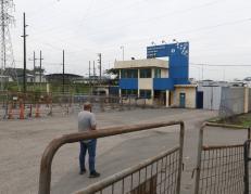 Exteriores de la cárcel La Roca, en Guayaquil.