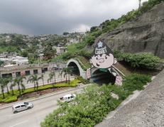 Tunel San Eduardo en Guayaquil