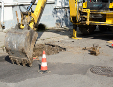 En Quito, habrá obras que interrumpirán el tránsito por la av. Galo Plaza.